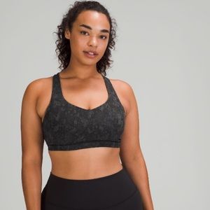 Lululemon Free to be Serene Bra, Size 6, Black Camo Mix